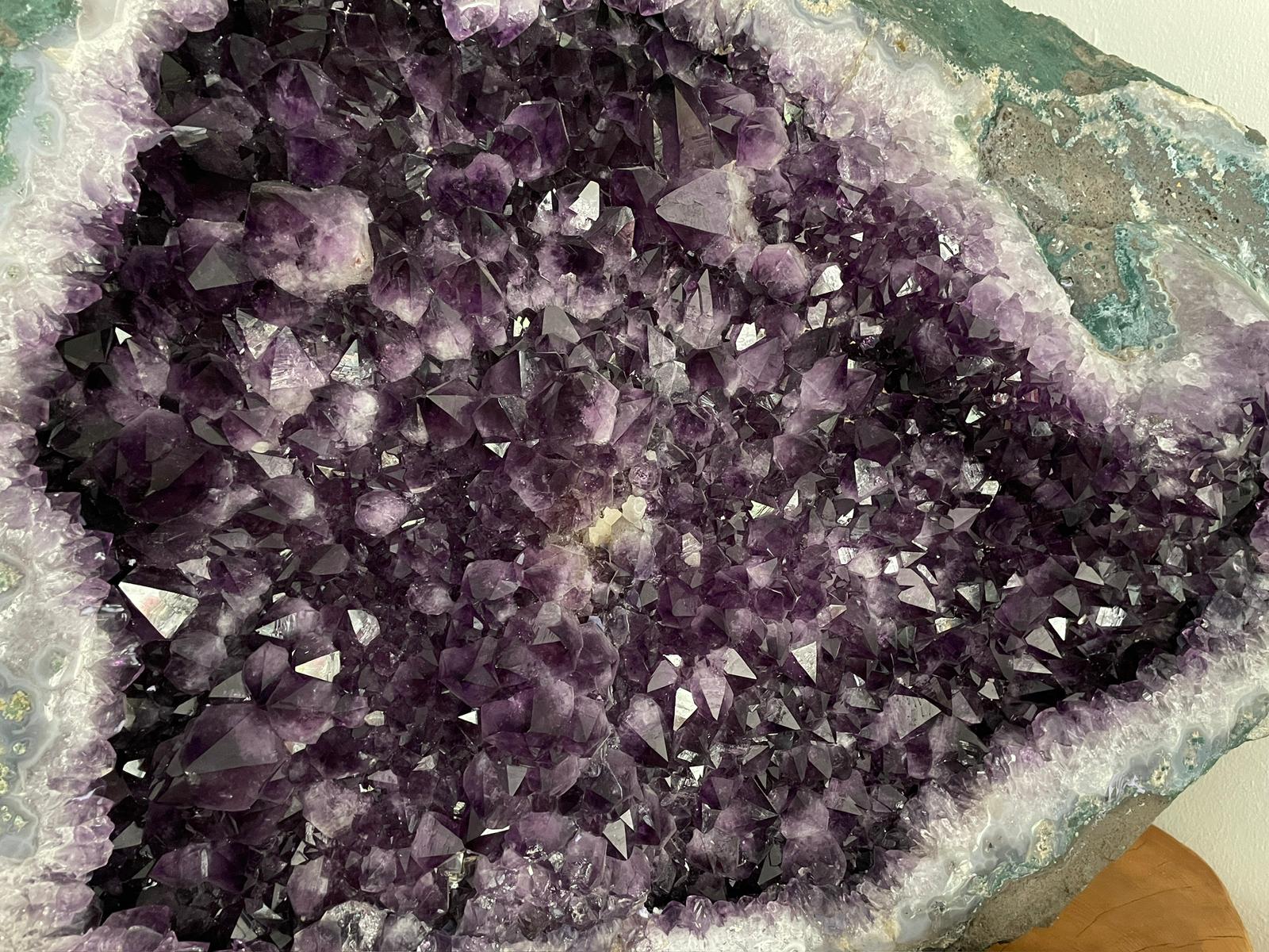 Extrem seltener Amethyst Donut ca. 100 kg – außergewöhnliche Naturform für anspruchsvolle Sammler & Dekoration